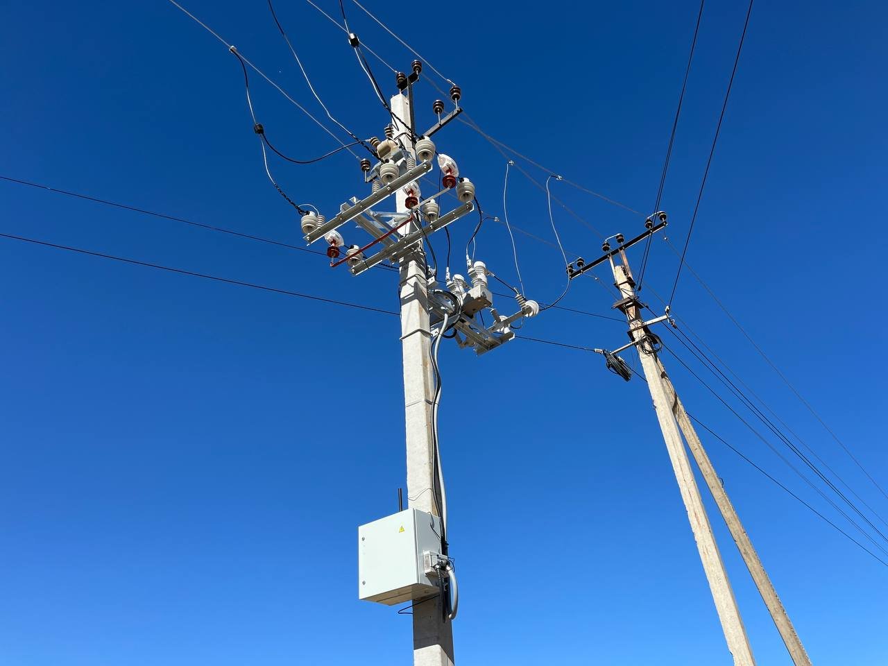 photo_5402278559071995439_y