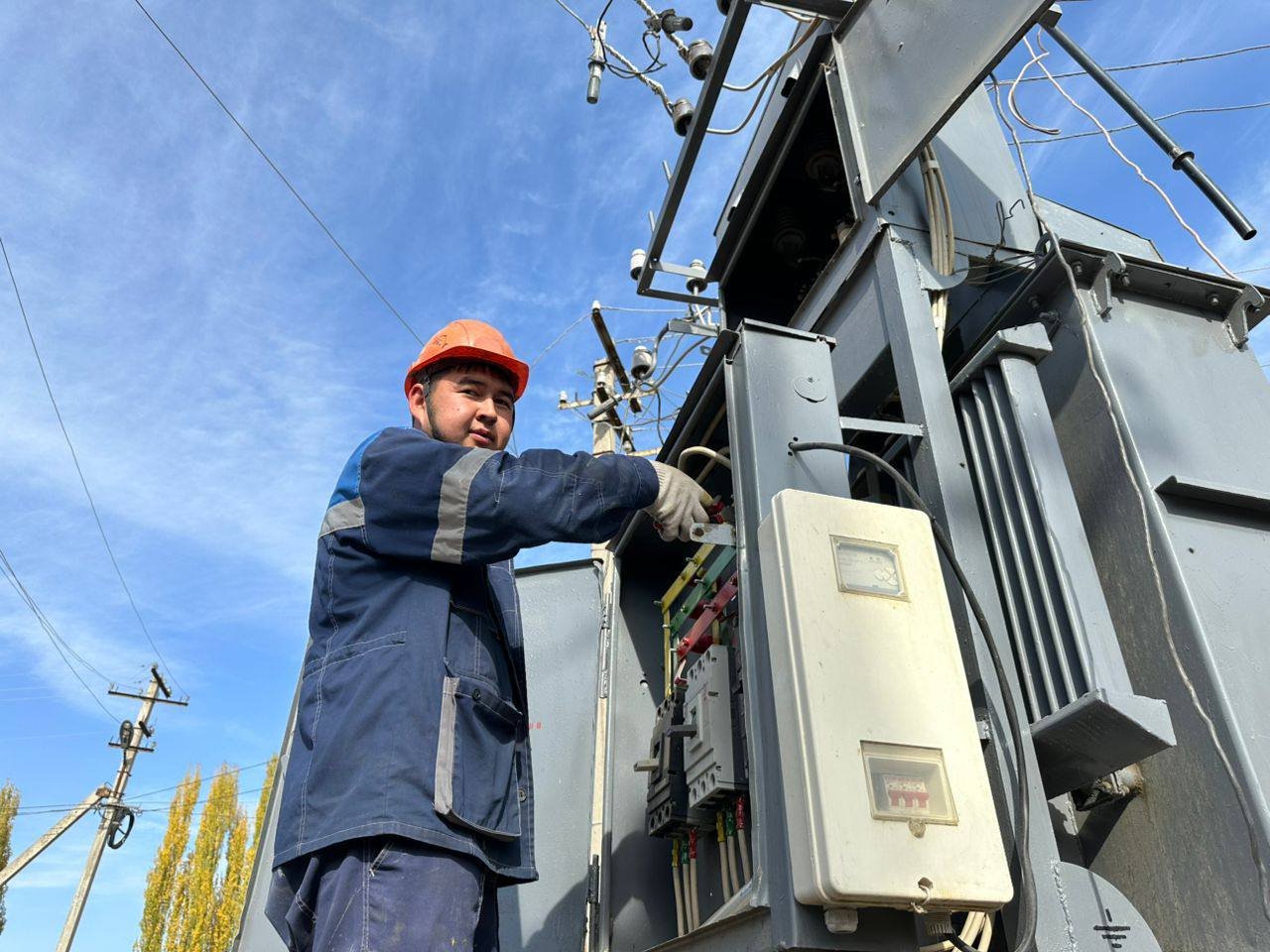 photo_5461112133489129584_y